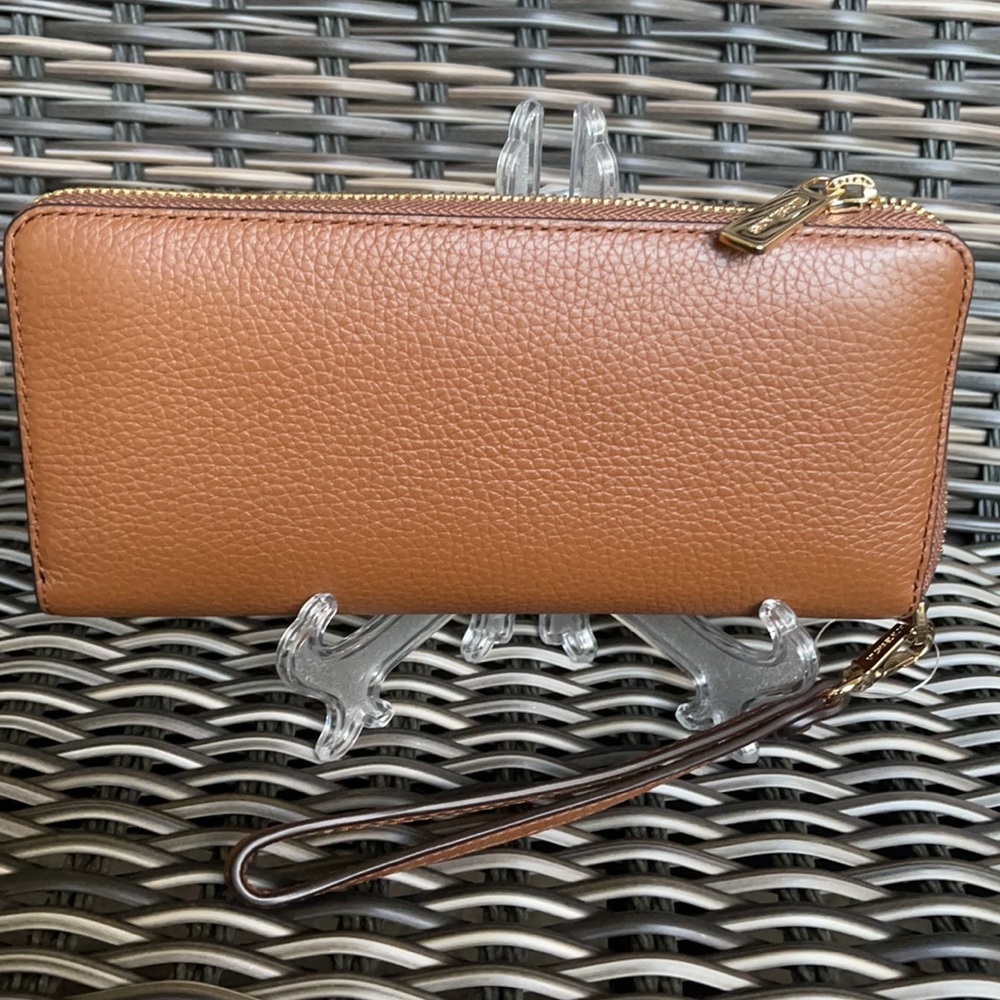 Michael Kors Jet Set Travel Large Travel CONTINENTAL Wristlet-Wallet - Picture 3 of 16